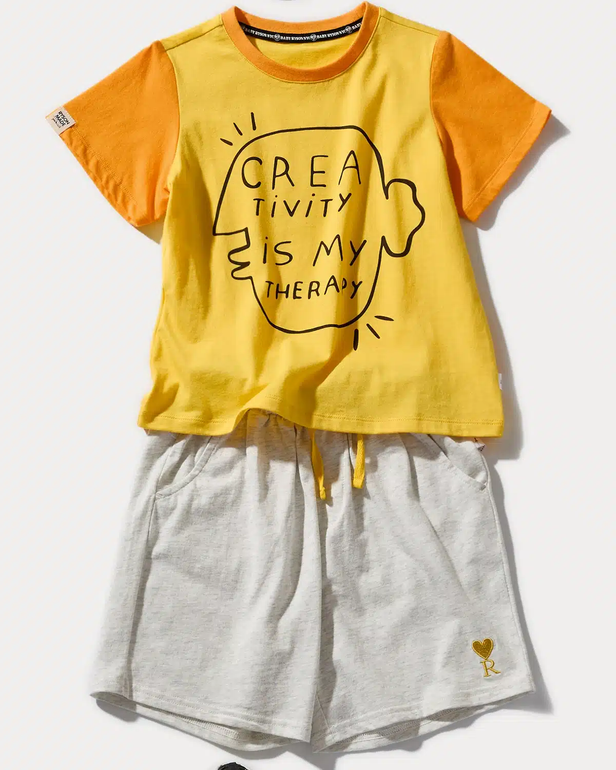 Children's T-shirt and shorts set with printed top, elastic waistband and embroidered detail